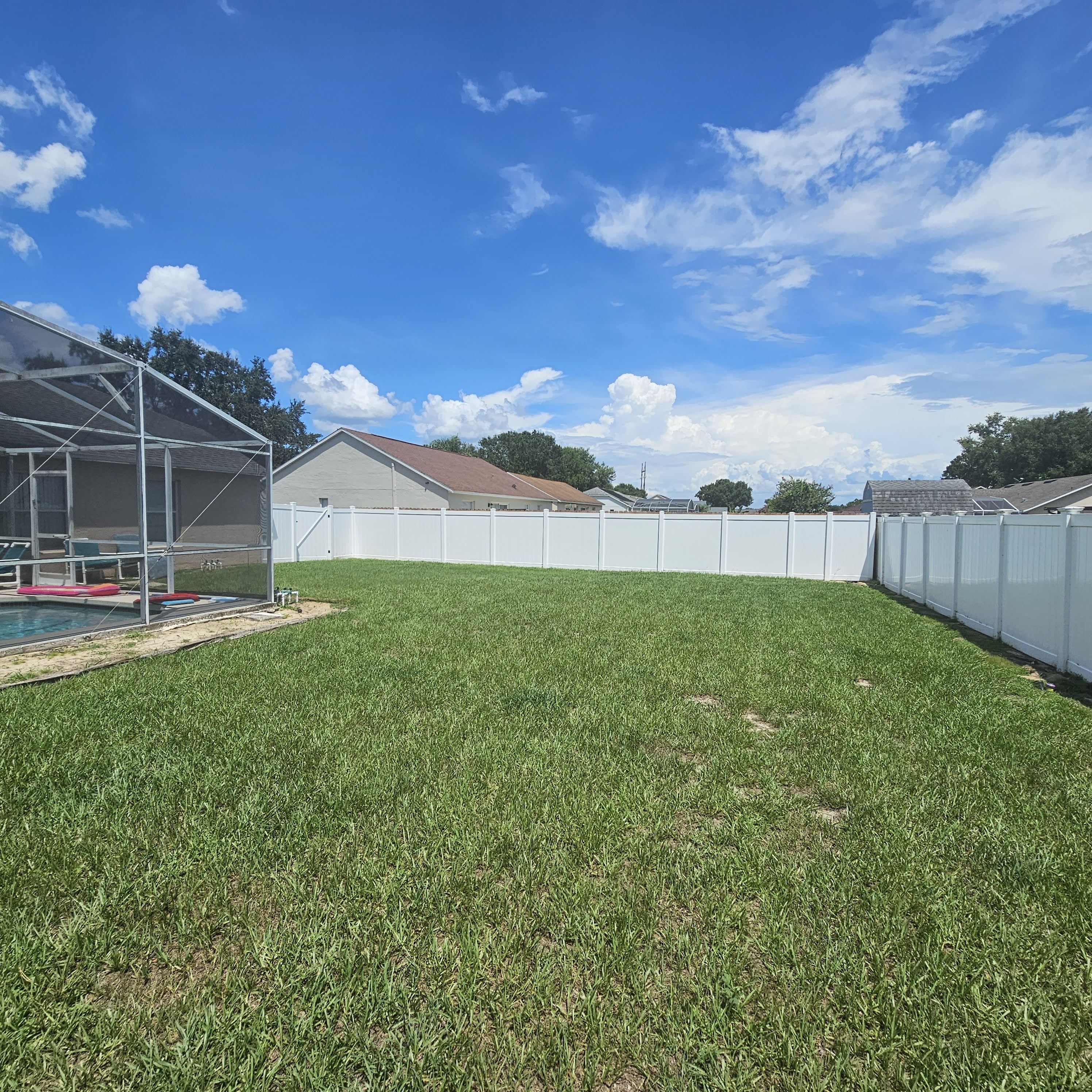 3 Bedroom Pool Home in Briargrove photo 2