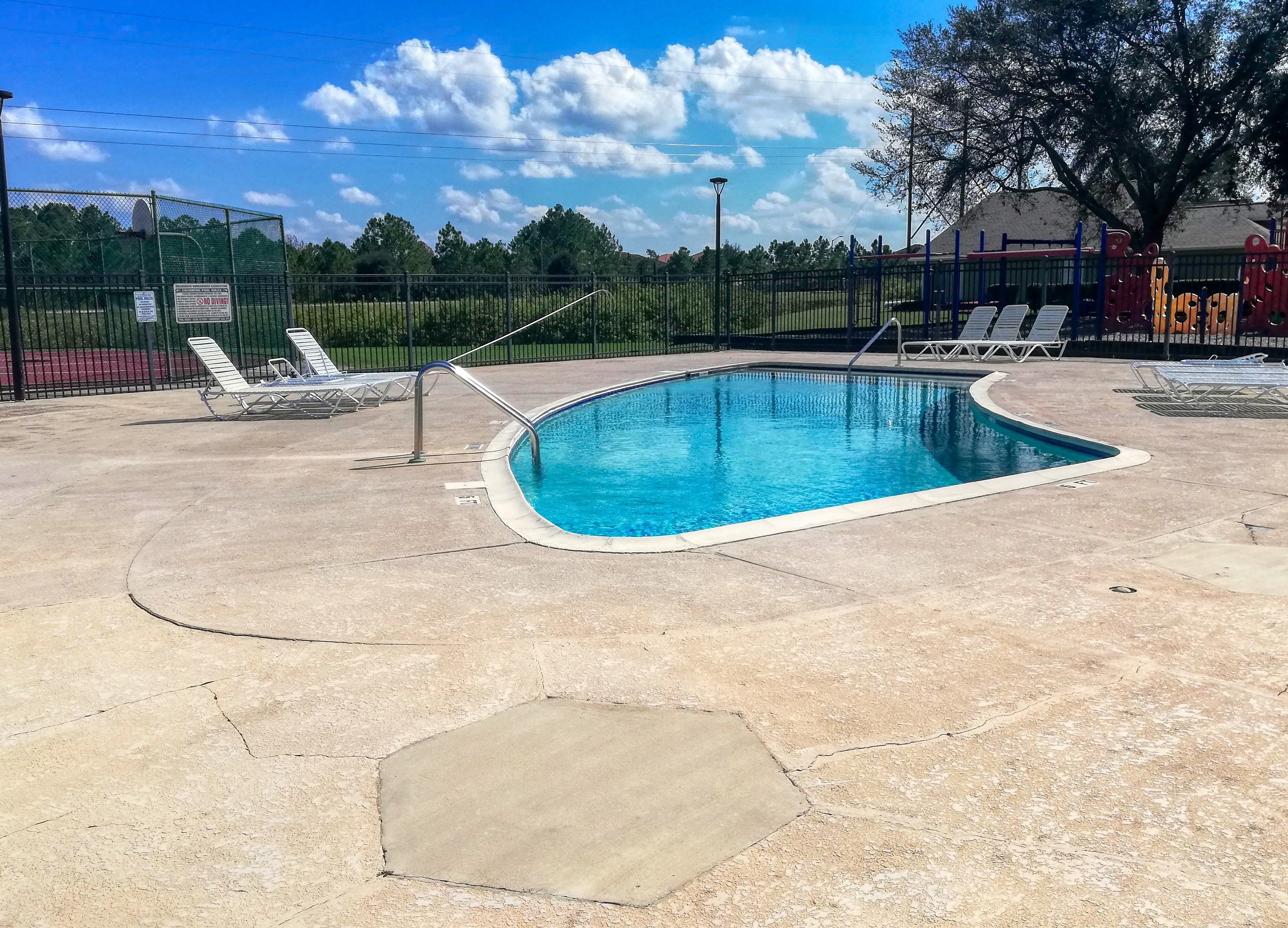 3 Bedroom Pool Home in Briargrove photo 8