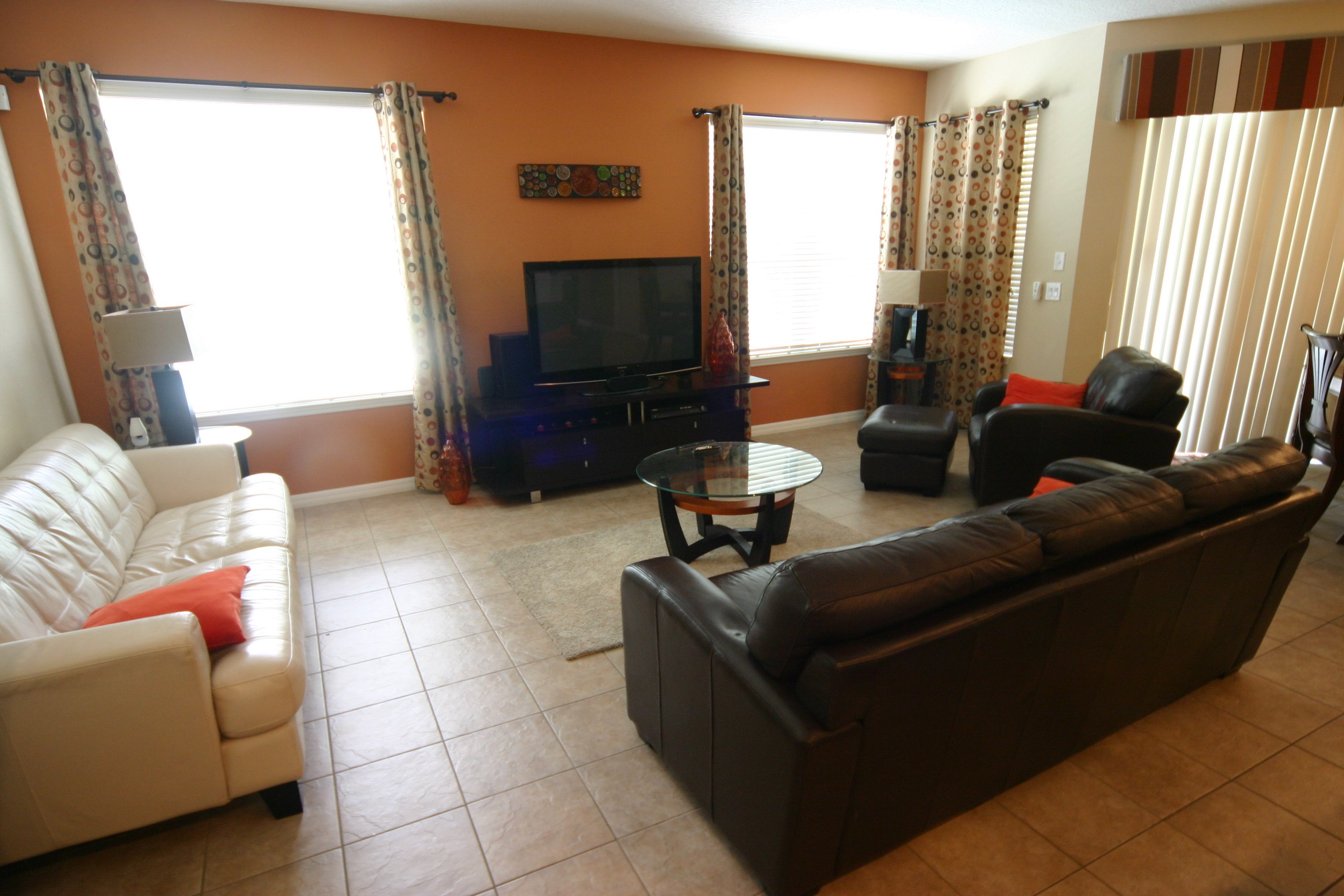 First Class 4 Bedroom En-Suite Pool Home photo 2