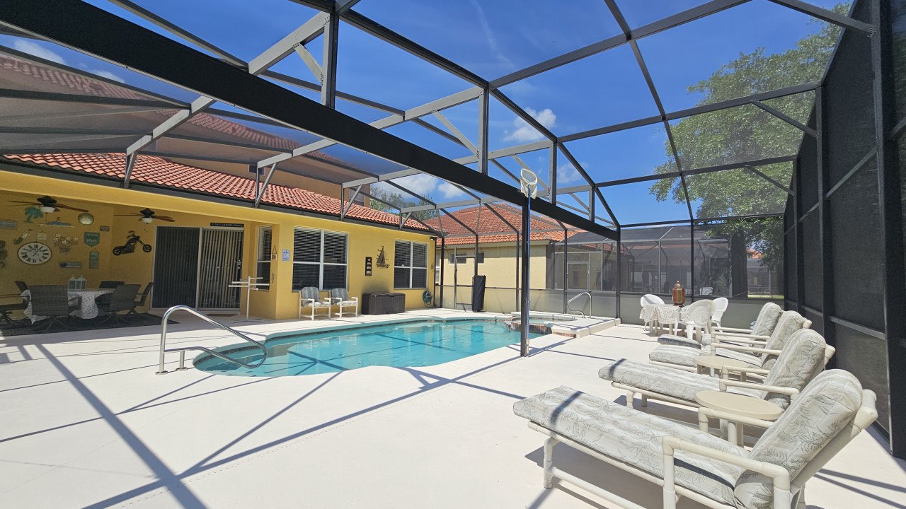 First Class 4 Bedroom En-Suite Pool Home photo 7