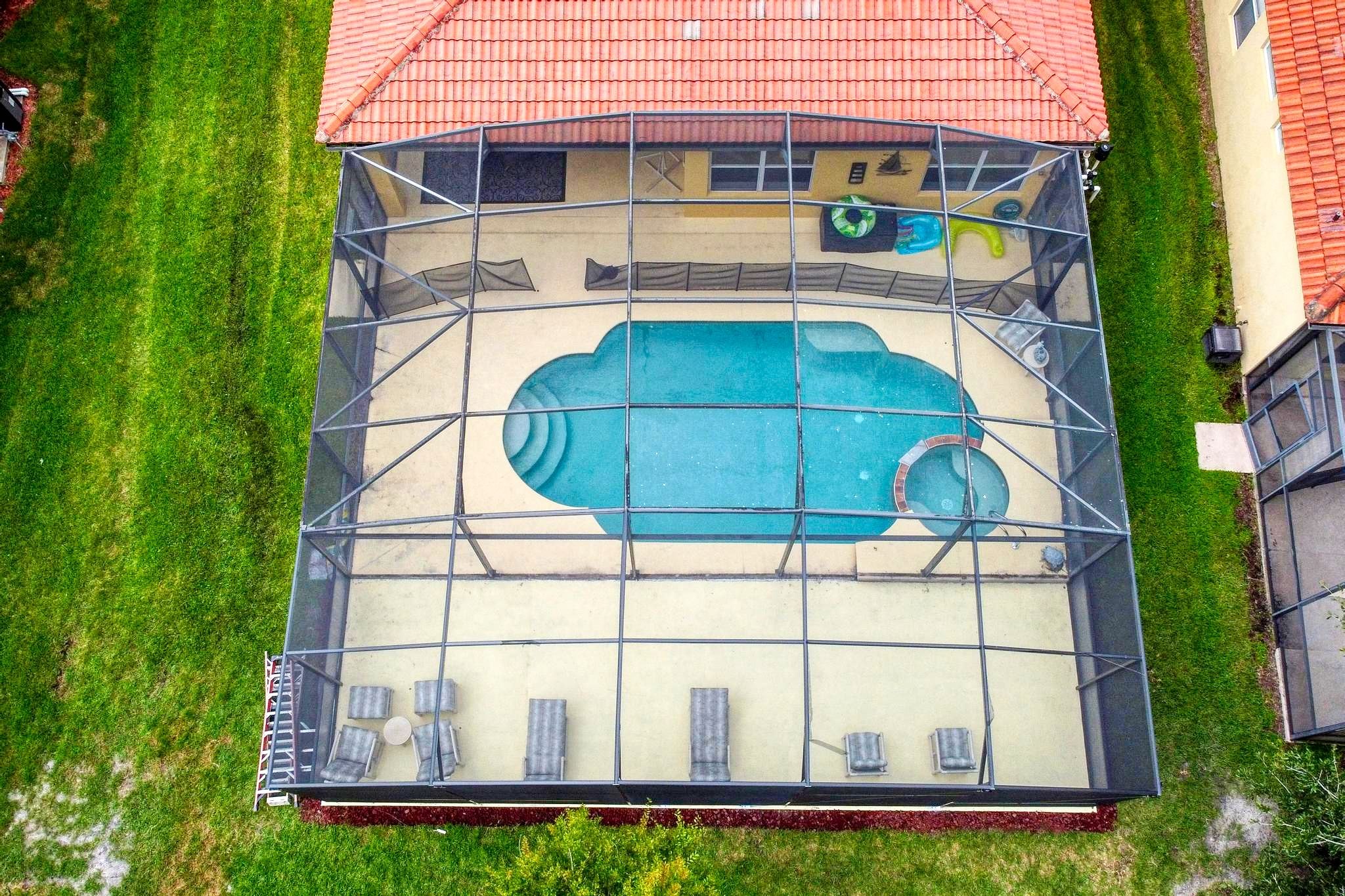 First Class 4 Bedroom En-Suite Pool Home photo 8