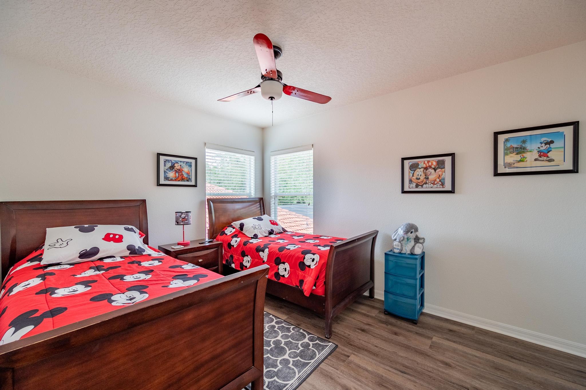 First Class 4 Bedroom En-Suite Pool Home photo 13