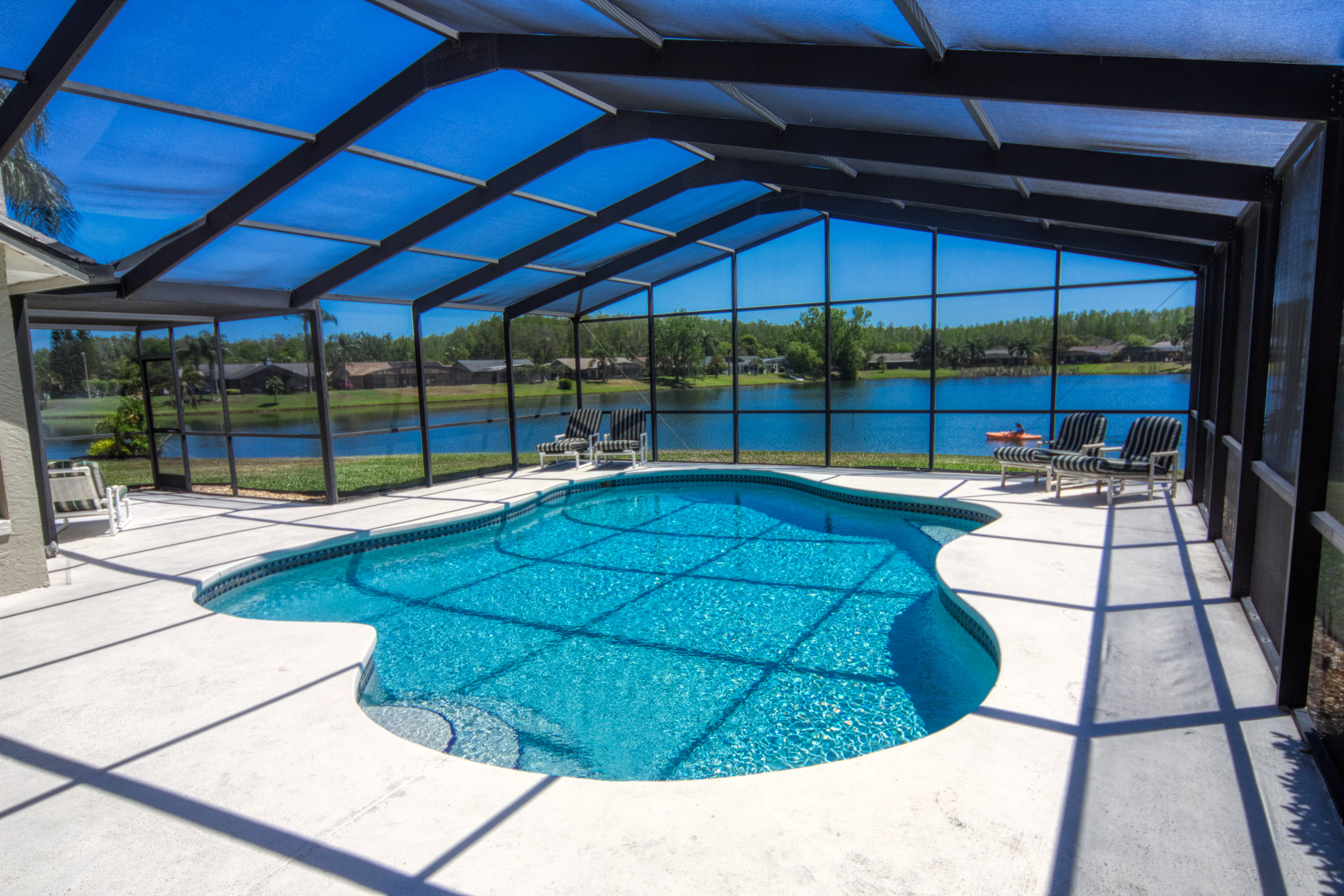 Lakefront 3 Bedroom Pool Home photo 1