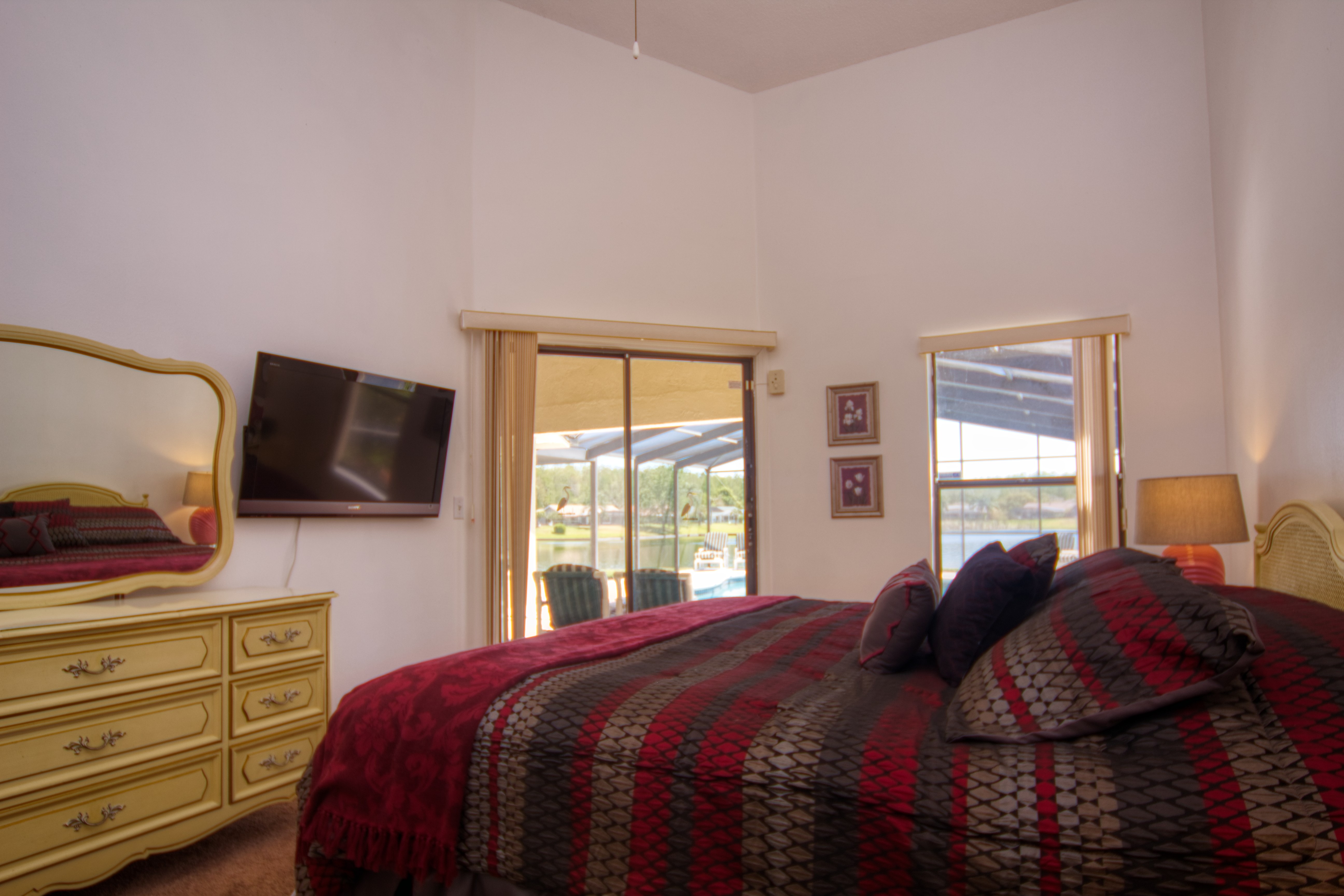 Lakefront 3 Bedroom Pool Home photo 3